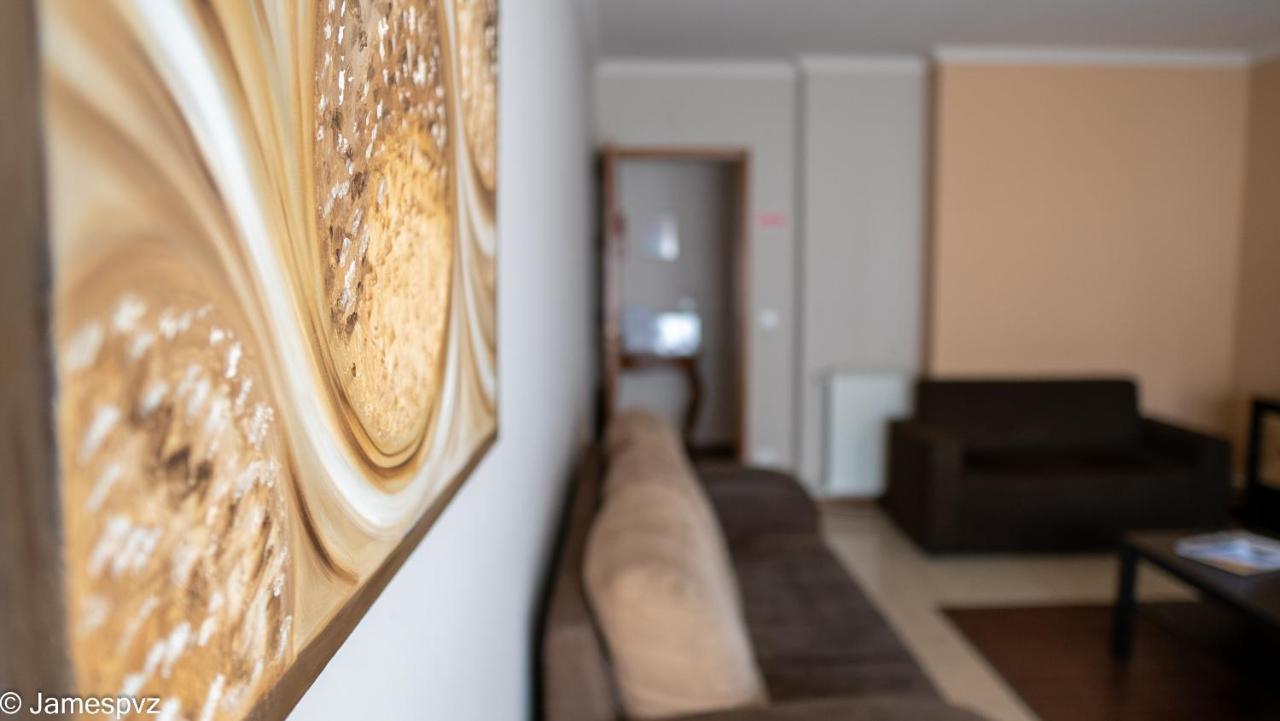 圣格拉萨公寓酒店 波瓦－迪瓦尔津 外观 照片
